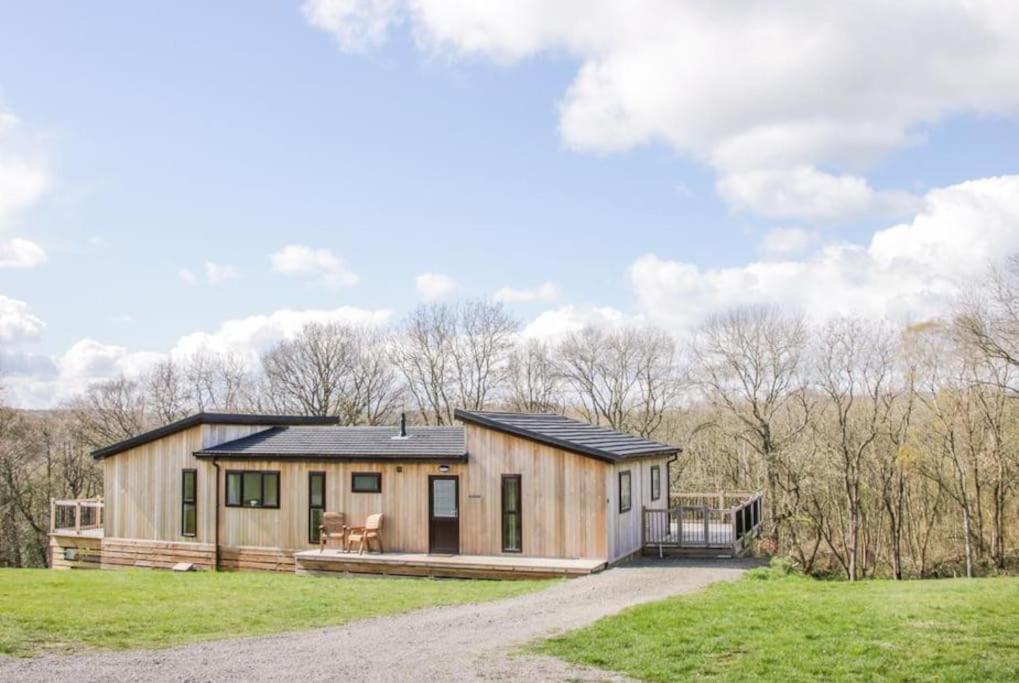 Fabulous Detached Lodge With Hot Tub Two Nights Minimum Stay Bridgnorth Exteriör bild